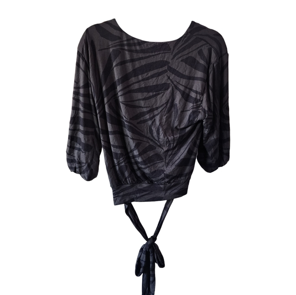 Z SUPPLY Tropical Clara Cropped Faux Wrap Palm Print Top - Picture 3 of 6